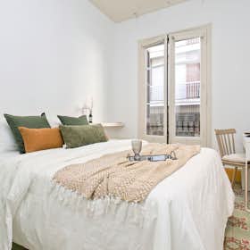Private room for rent for €715 per month in Barcelona, Carrer d'Homer