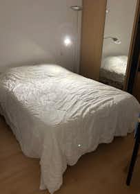 Privé kamer te huur voor € 749 per maand in Rueil-Malmaison, Rue Jean Le Coz