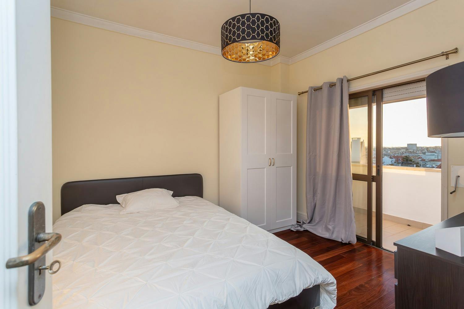 Rua Jorge Castilho, Lisbon preview