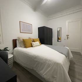 Private room for rent for €650 per month in Barcelona, Carrer de la Creu Coberta