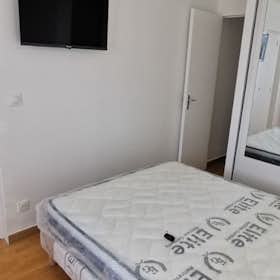 Private room for rent for €630 per month in Sartrouville, Promenade Maxime Gorki