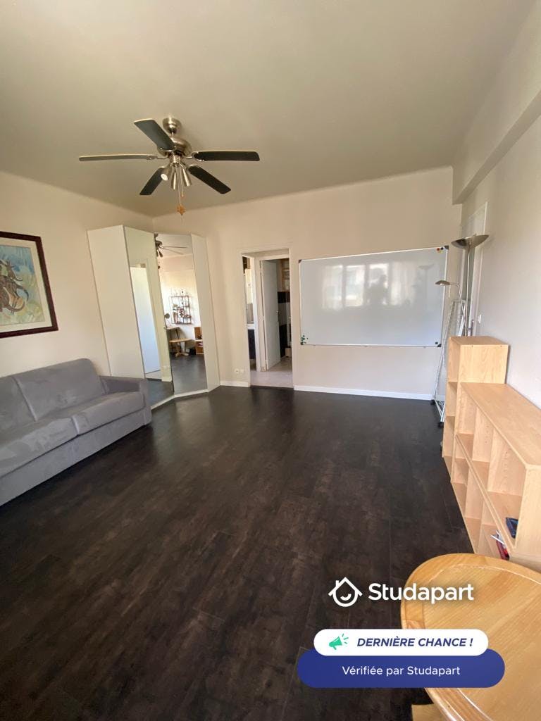 Apartment for rent for €740 per month in Nice, Rue Smolett