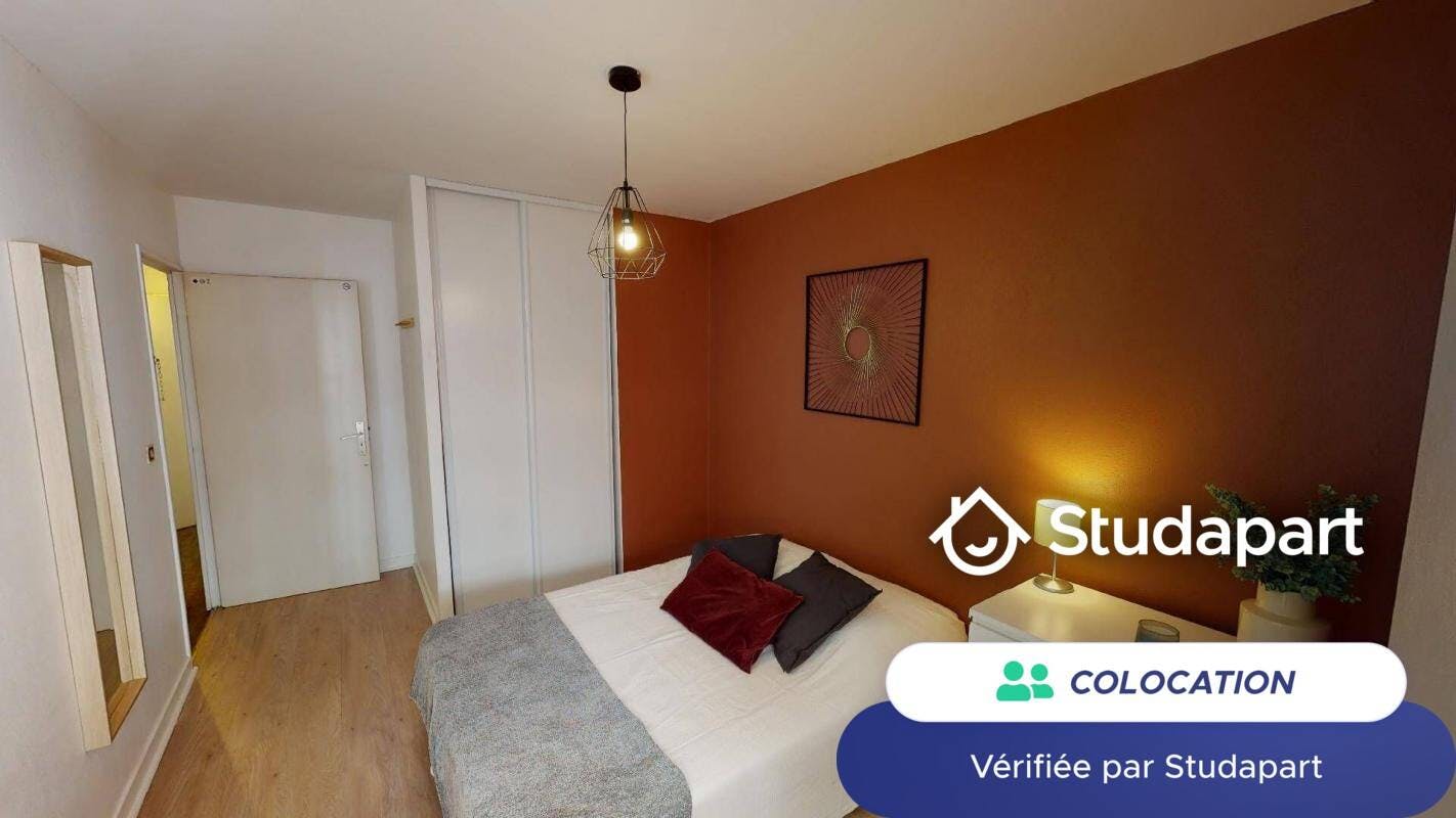 Private room for rent on Rue Cavenne, Lyon