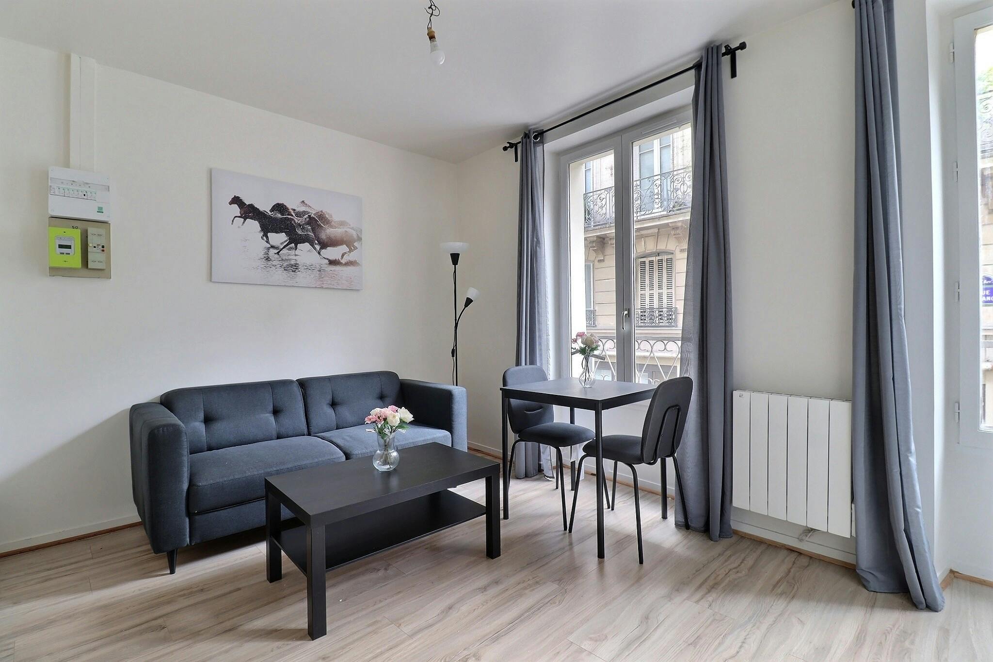 Apartment for rent for €1,272 per month in Paris, Rue de Nancy