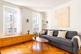 Apartment for rent for €2,498 per month in Paris, Rue Legendre