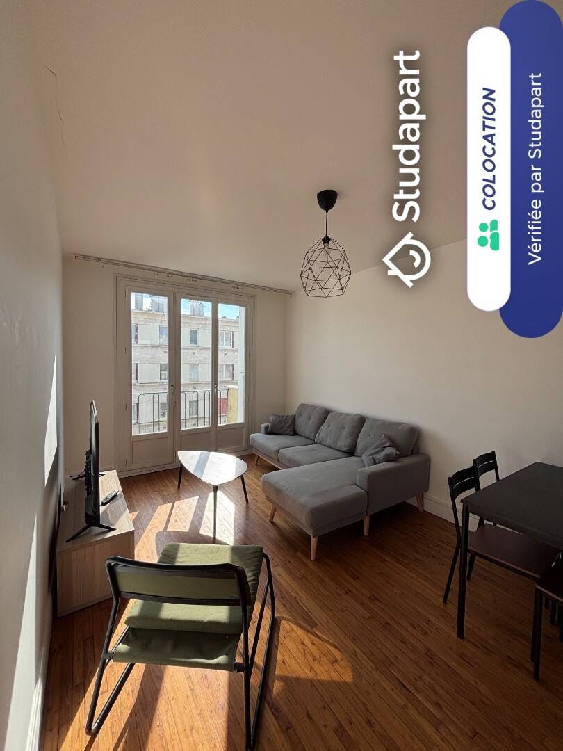 Private room for rent on Rue Georges Lafont, Nantes - Plus