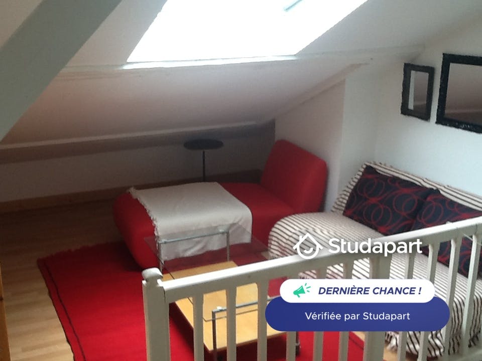 Private room for rent for €410 per month in Reims, Rue des Tournelles