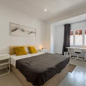 Private room for rent for €645 per month in L'Hospitalet de Llobregat, Carrer d'Occident
