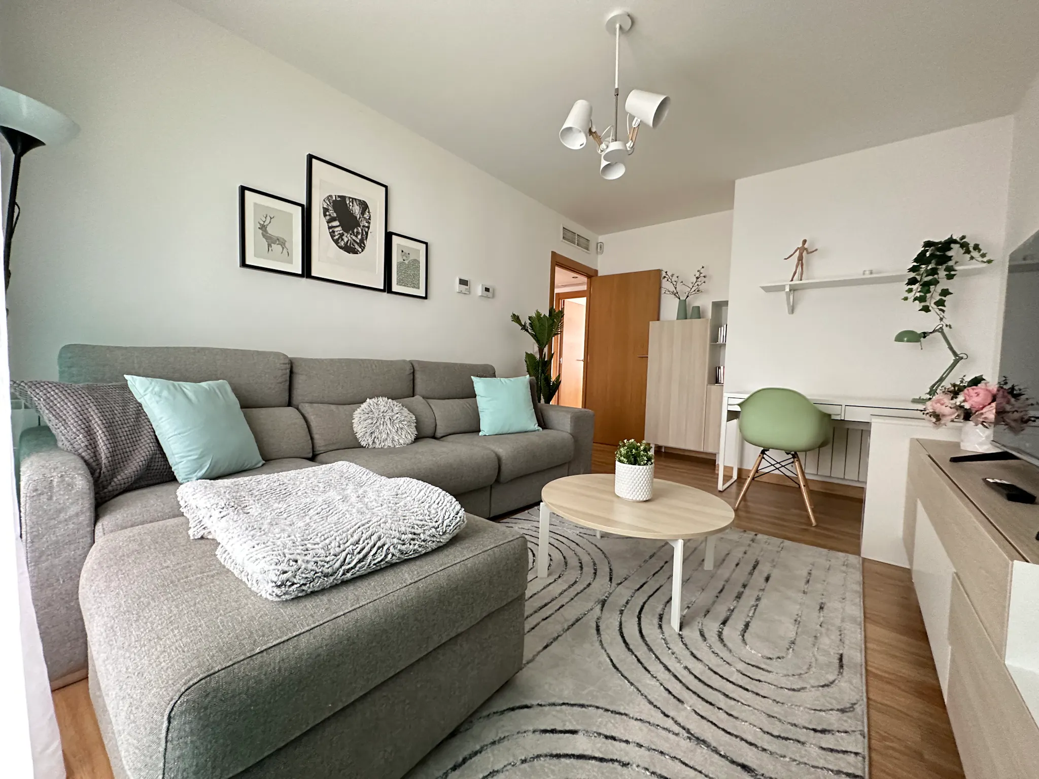 2-Bedroom Apartment in Calle de Sorolla, Madrid (1458384) ROOM 1