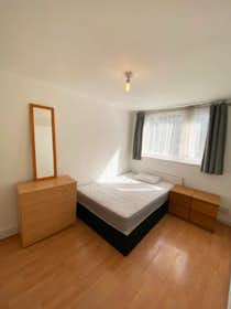 私人房间 正在以 £994 的月租出租，其位于 London, Westbridge Road