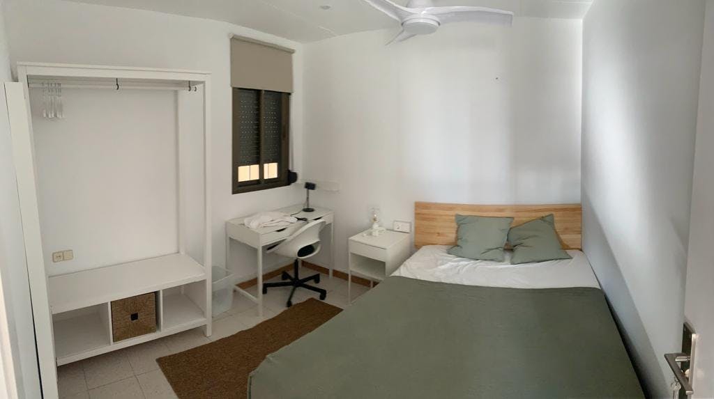 Single room L'hospitalet De Llobregat, 9m² — photo 1