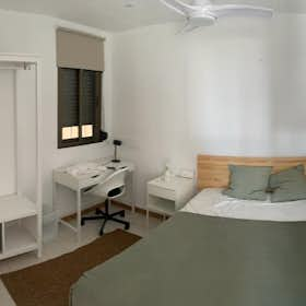 Private room for rent for €570 per month in L'Hospitalet de Llobregat, Carrer d'Occident