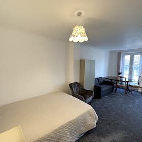 Private room for rent for £1,247 per month in London, Bray Crescent