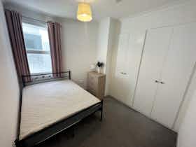 Privé kamer te huur voor £ 848 per maand in London, Robinson Road
