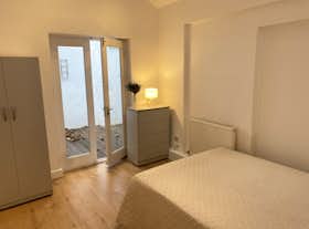 Private room for rent for £1,250 per month in London, Kersley Street