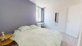 Приватна кімната за оренду для 460 EUR на місяць у Nîmes, Rue Vaissette