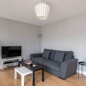 Apartamento for rent for 3000 GBP per month in London, Knapp Road