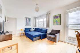 Appartement à louer pour 3 000 £GB/mois à London, Grummant Road