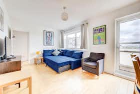 Appartement à louer pour 3 000 £GB/mois à London, Grummant Road