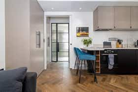 Apartment for rent for £3,000 per month in London, Marylebone Lane