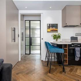 Apartment for rent for £2,999 per month in London, Marylebone Lane