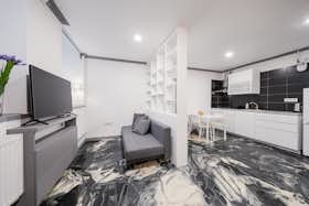 Apartment for rent for €1,100 per month in Vilnius, Klaipėdos gatvė