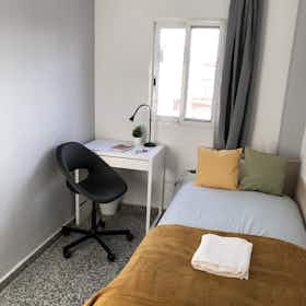 Mehrbettzimmer zu mieten für 310 € pro Monat in Burjassot, Carretera de Llíria