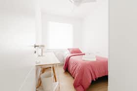 私人房间 正在以 €350 的月租出租，其位于 Jerez de la Frontera, Calle María de Xerez