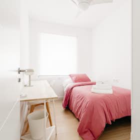 私人房间 正在以 €350 的月租出租，其位于 Jerez de la Frontera, Calle María de Xerez
