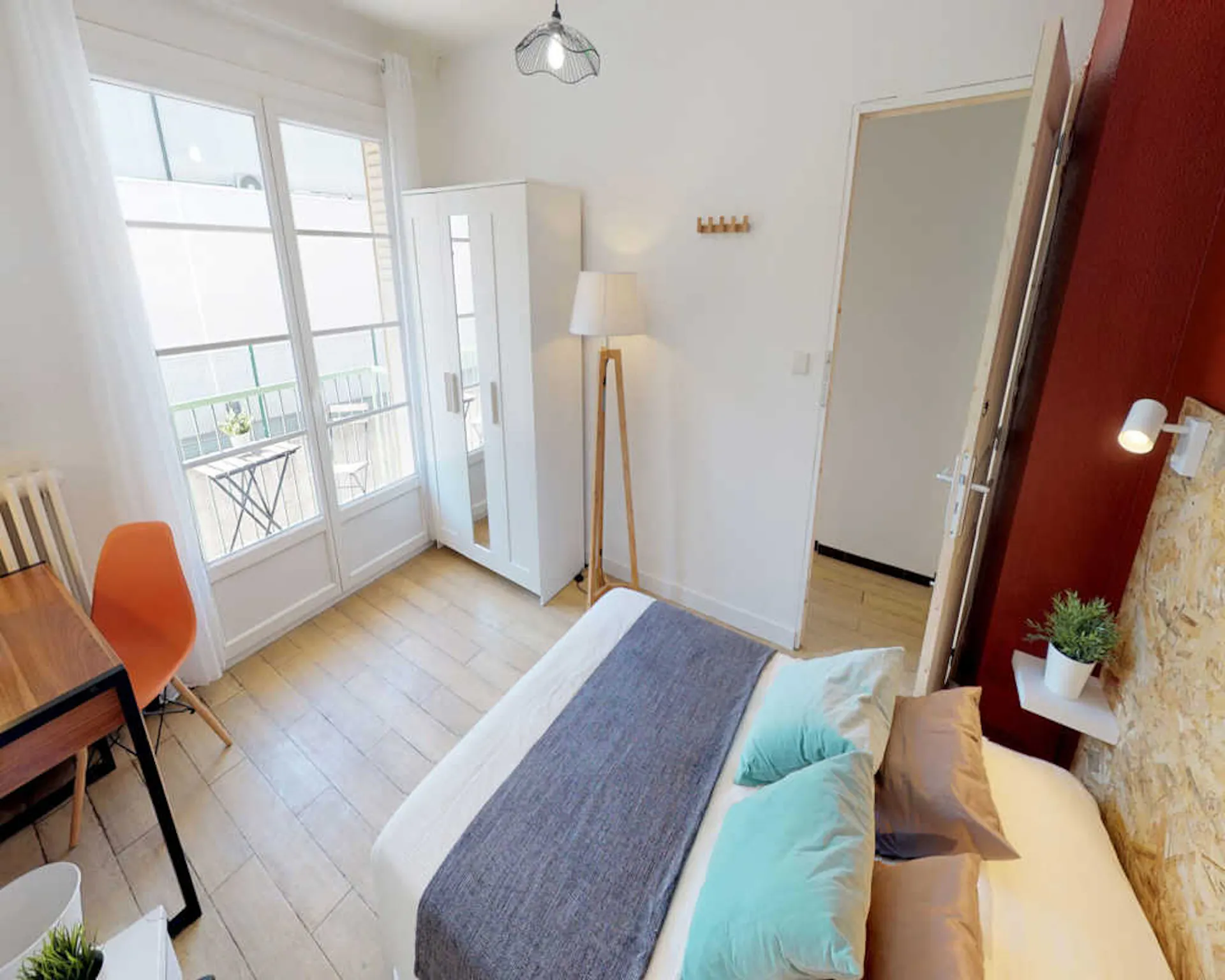 Rue du Faubourg Saint-Jaumes, Montpellier preview