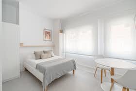 Studio for rent for €1,260 per month in Madrid, Calle Nicolás Godoy