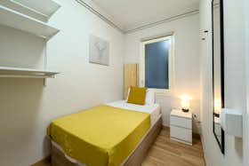 Приватна кімната за оренду для 590 EUR на місяць у Barcelona, Carrer de Bertran