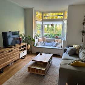 Huis te huur voor € 1.500 per maand in Maastricht, Akersteenweg