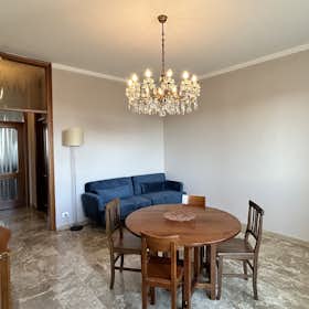 Apartament de închiriat pentru 1.600 EUR pe lună în Novate Milanese, Via della Resistenza