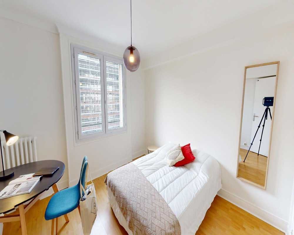 Rue de Saussure, Paris preview