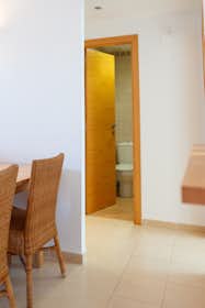 Apartment for rent for €2,800 per month in Vergel, Avinguda de València