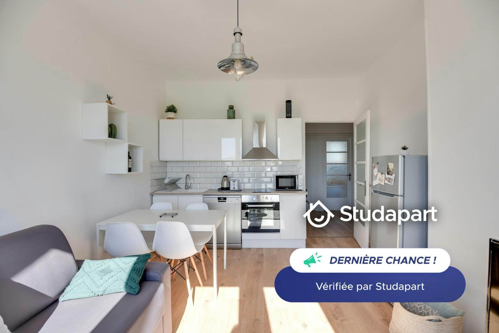 Apartment for rent for €1,100 per month in Marseille, Rue Honnorat