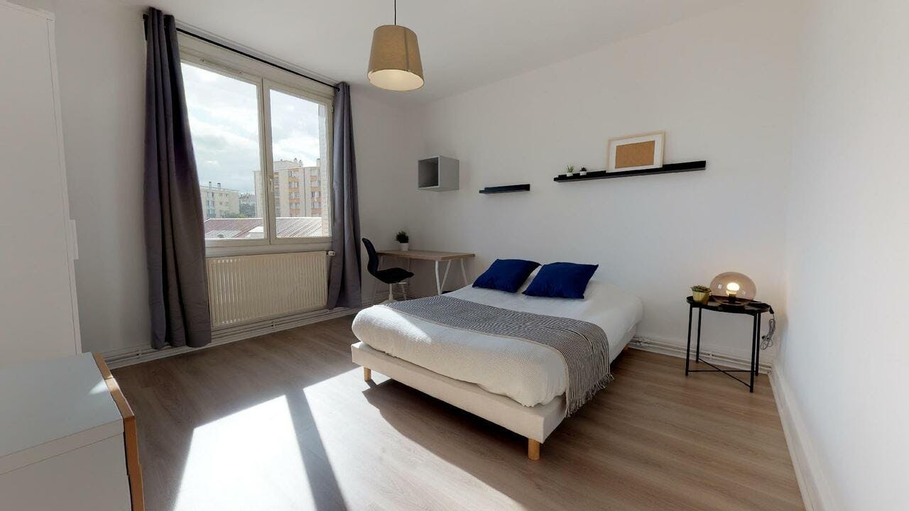 Apartment Villeurbanne, 1 bed, 14m² — photo 4