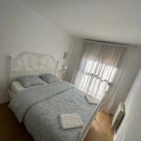 Private room for rent for €650 per month in Badalona, Carrer de Coll i Pujol
