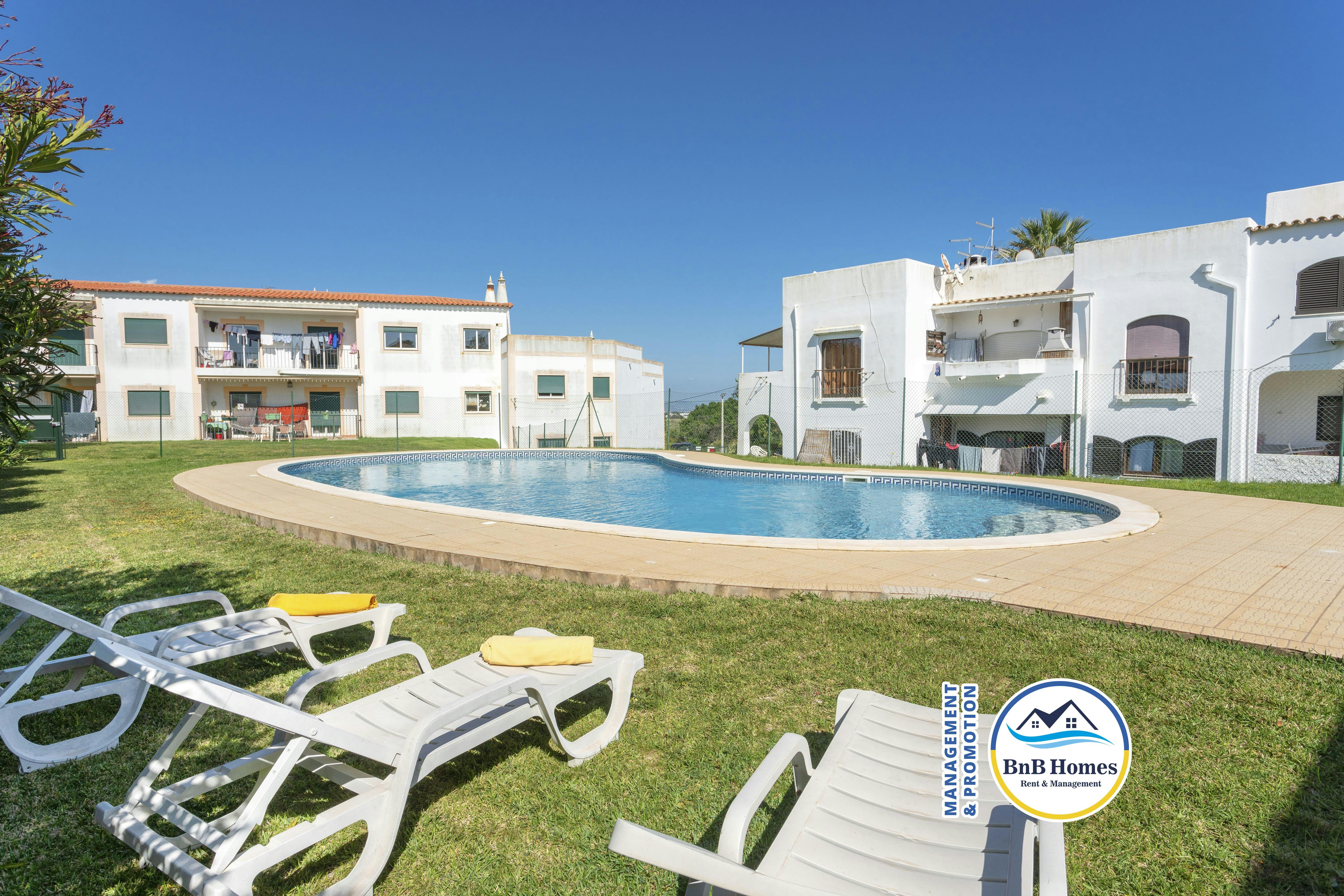 Apartment for rent for €299 per month in Albufeira, Rua do Vale de Santa Maria