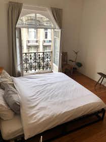Apartment for rent for €1,850 per month in Schaerbeek, Avenue Louis Bertrand
