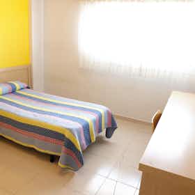 共用房间 正在以 €890 的月租出租，其位于 Lugo, Rúa Alfonso X O Sabio