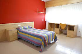 Gedeelde kamer te huur voor € 992 per maand in Lugo, Rúa Alfonso X O Sabio
