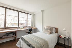 Gedeelde kamer te huur voor € 991 per maand in Pamplona, Calle de Iturrama