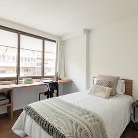 Mehrbettzimmer zu mieten für 991 € pro Monat in Pamplona, Calle de Iturrama