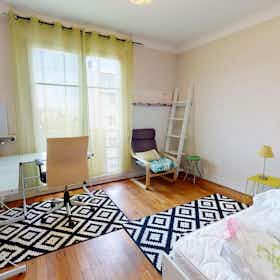 私人房间 正在以 €345 的月租出租，其位于 Limoges, Boulevard Gambetta