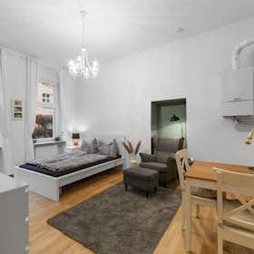 Studio for rent for €1,400 per month in Berlin, Paul-Robeson-Straße
