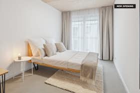 Private room for rent for €825 per month in Berlin, Sickingenstraße