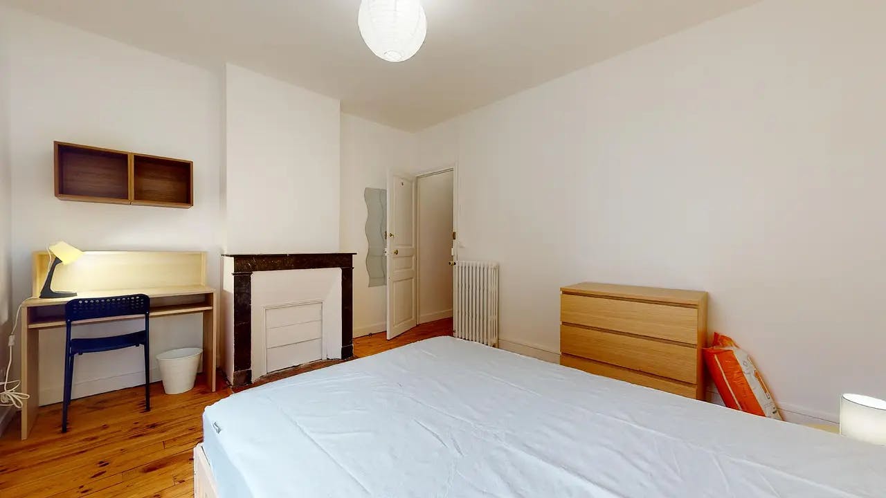 Отдельная комната сдается в аренду за 391 € в месяц в Clermont-Ferrand, Rue de la Cité