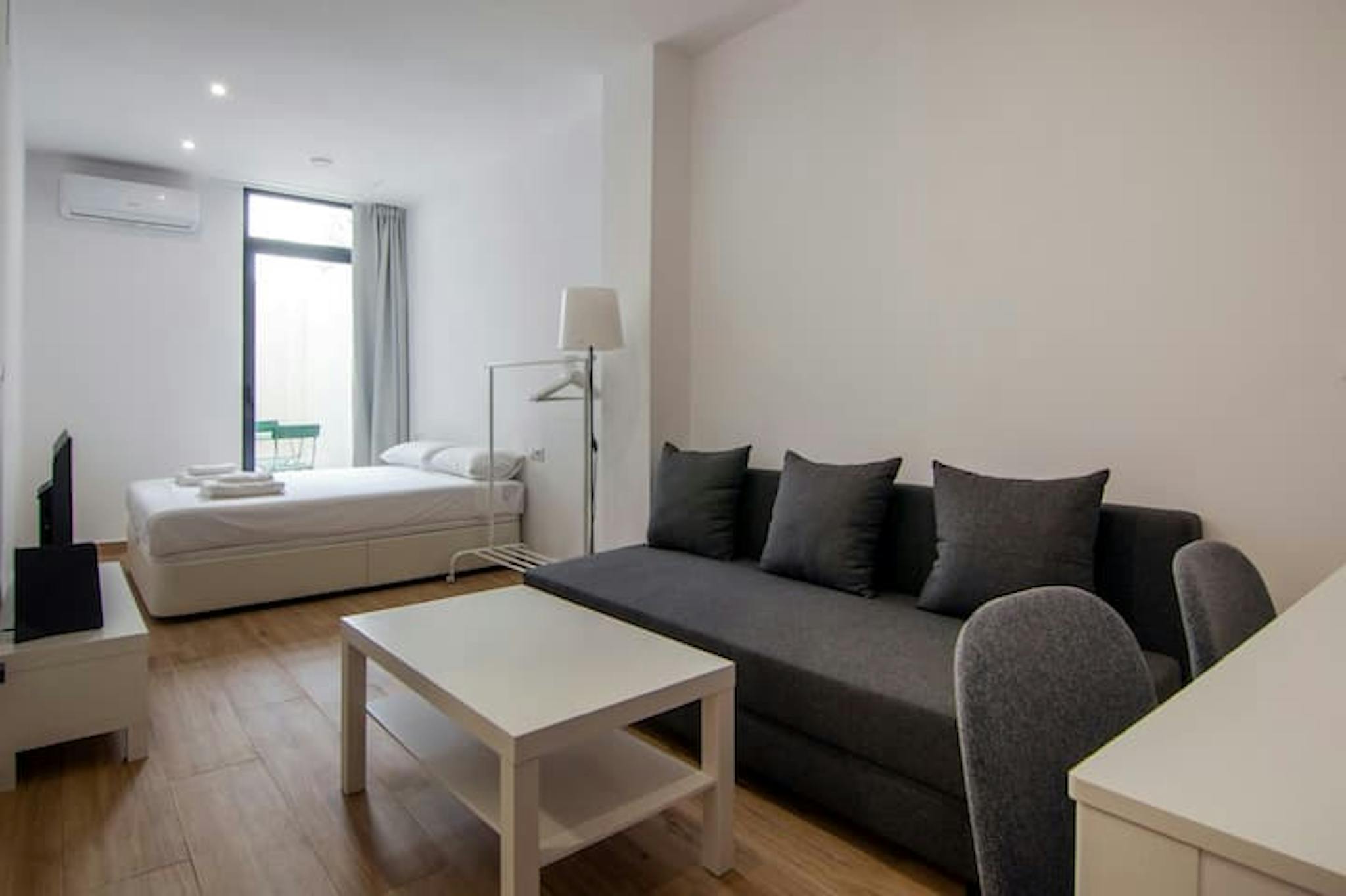 Carrer Fray Pedro Ponce de León, Valencia preview